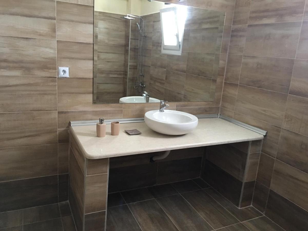Modern House Guest House Afytos Bagian luar foto