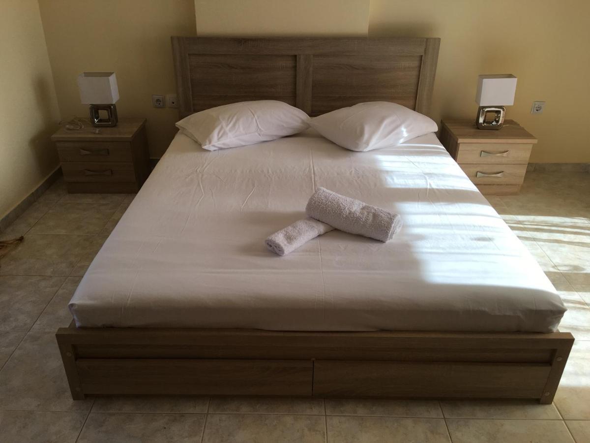 Modern House Guest House Afytos Bagian luar foto