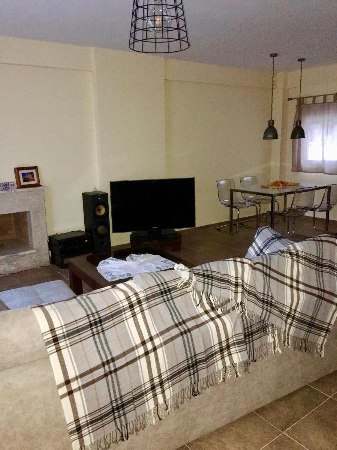 Modern House Guest House Afytos Bagian luar foto