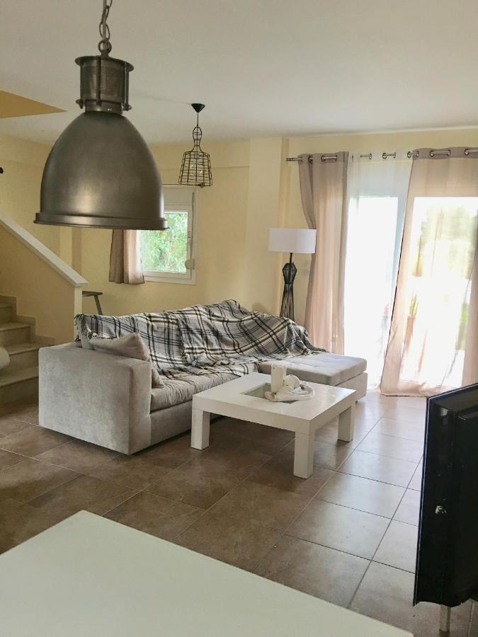 Modern House Guest House Afytos Bagian luar foto